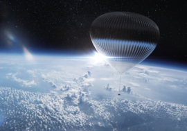 Космический шар начнет возить туристов в 2024 году