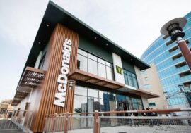 Рестораны быстрого обслуживания под брендом McDonald’s перестают работать в Казахстане